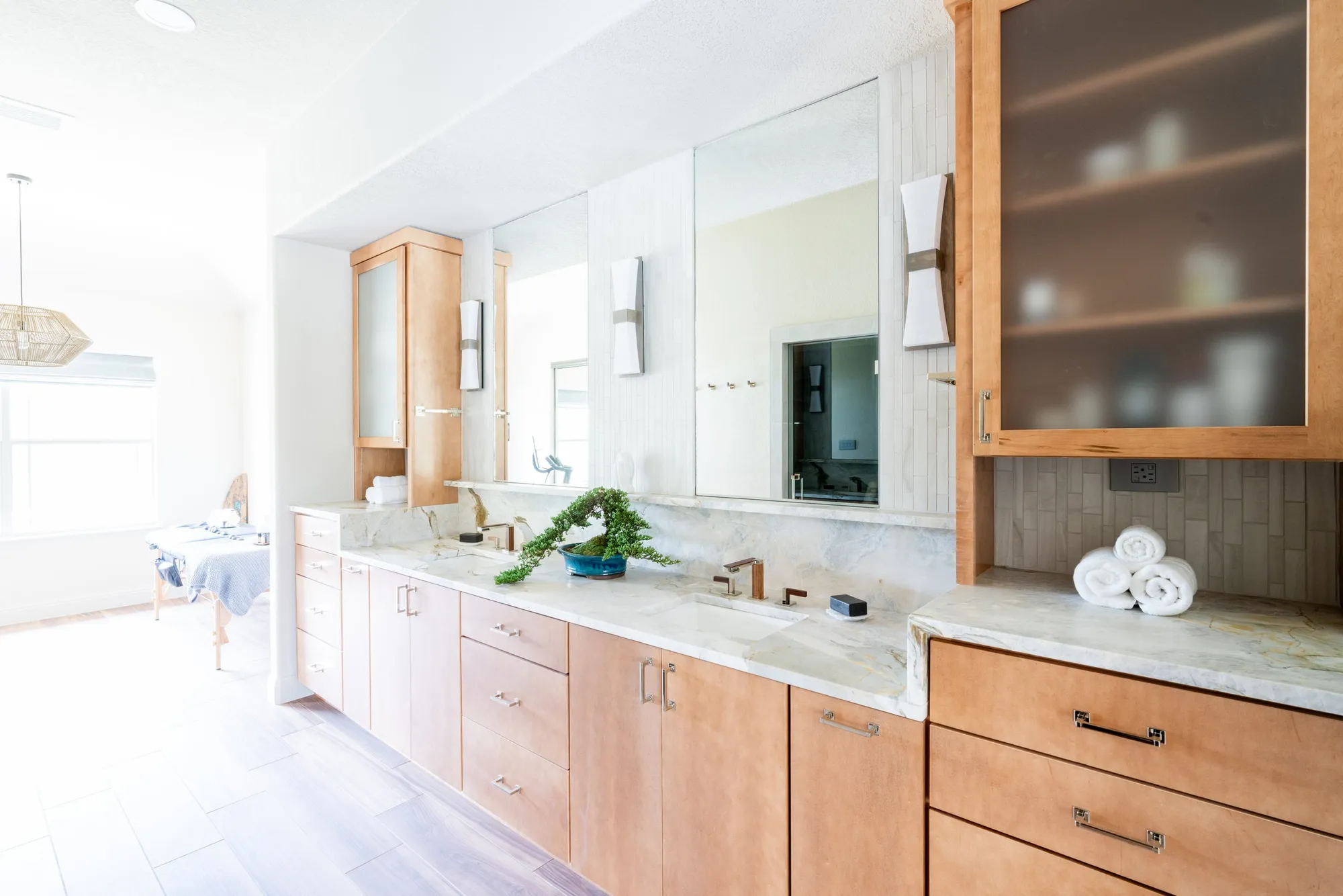 The Ultimate Guide to Perfectly Pairing Countertops and Backsplashes for Your Remodel